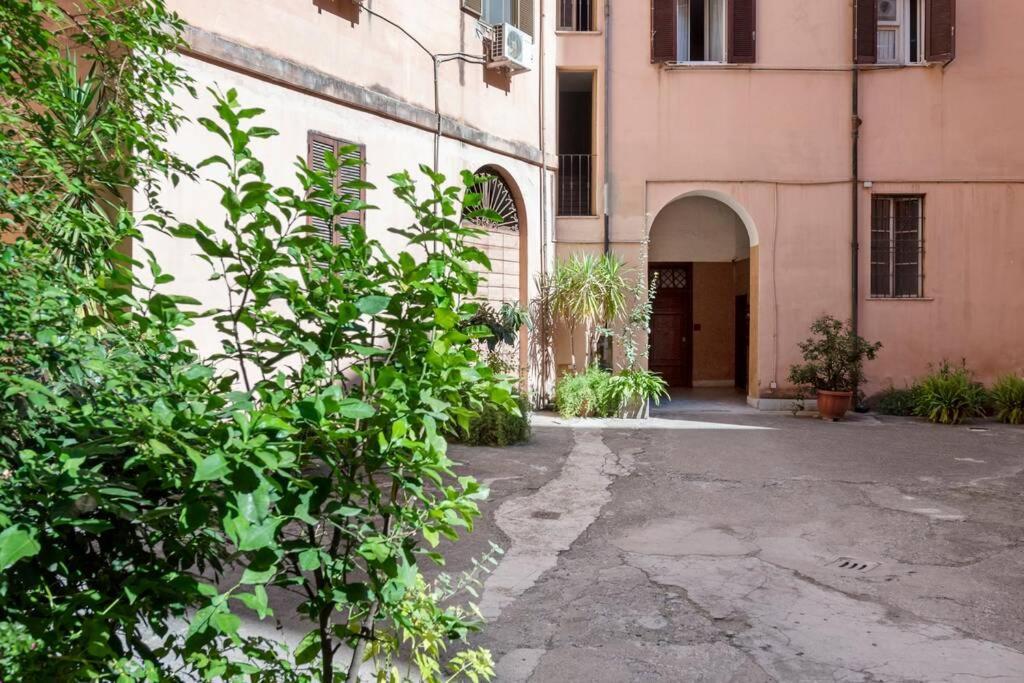 Vlad House, Close The Colosseum روما المظهر الخارجي الصورة